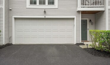3005 Meridian Cmns in Mechanicsburg, PA - Building Photo - Building Photo