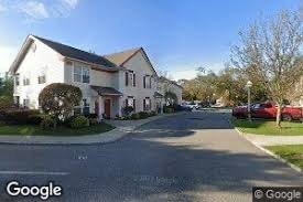 23 Garden Way in East Islip, NY - Building Photo - Building Photo