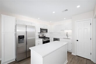 1854 Cooper Lake Dr SE, Unit 3b in Smyrna, GA - Building Photo - Building Photo