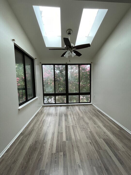 13205 Chalet Pl, Unit 301 in Germantown, MD - Building Photo