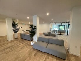 16633-16624 24 Ave in Surrey, BC - Building Photo