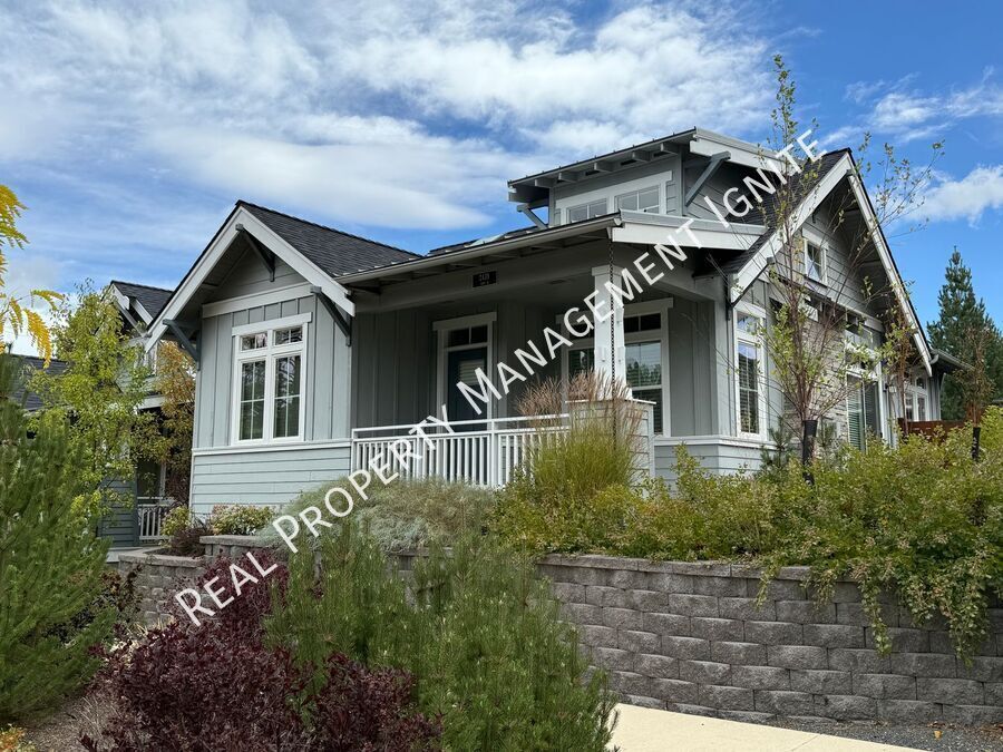 2439 NW Drouillard Ave in Bend, OR - Building Photo