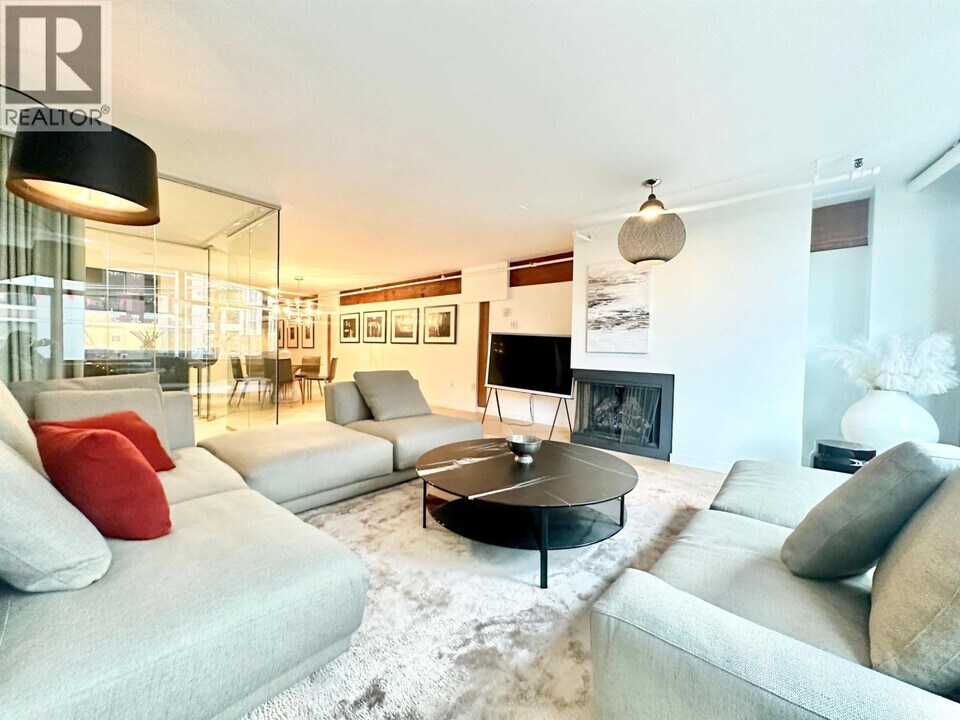 550 Beatty St in Vancouver, BC - Building Photo