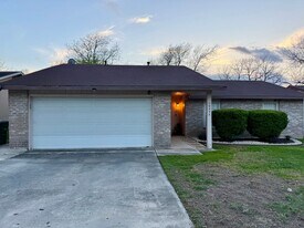 15203 Beavers Run in San Antonio, TX - Building Photo