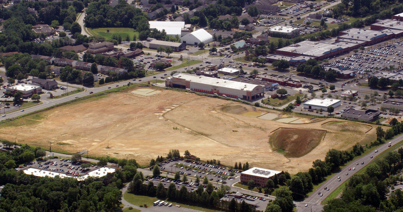 Bel Air Village in Bel Air, MD - Building Photo