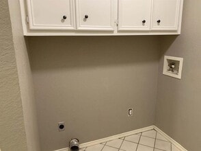 8308 Raleigh Ave in Lubbock, TX - Building Photo - Building Photo