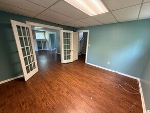 1815 Nicholasville Rd in Lexington, KY - Building Photo - Building Photo