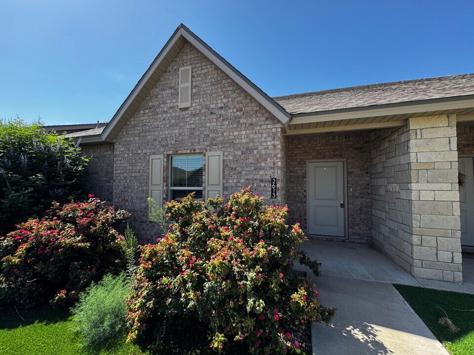 2613 135th St in Lubbock, TX - Building Photo