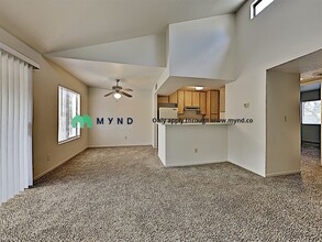 2624 Sunny Slope Dr-Unit -Apt 7 in Sparks, NV - Building Photo - Building Photo