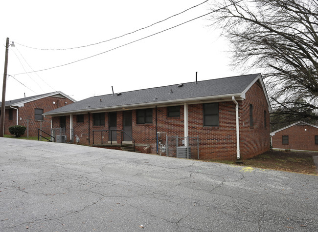 Drummond Village Apartments in Greer, SC - Building Photo - Building Photo