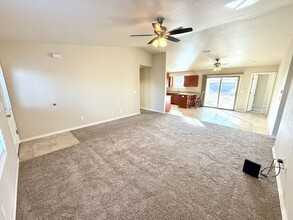 2696 E Punta Vista in Kingman, AZ - Building Photo - Building Photo