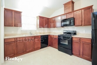 7917 Big Oak Dr in Texas City, TX - Building Photo - Building Photo