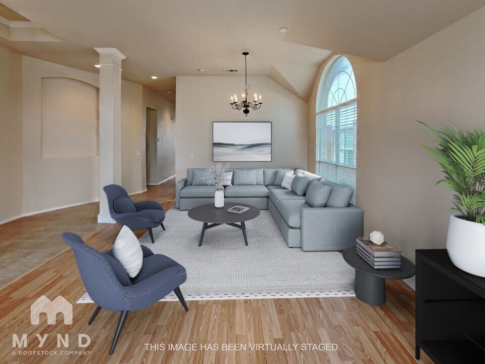 1912 Oak Timber Dr in Bedford, TX - Foto de edificio
