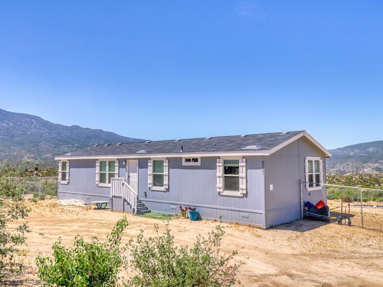 60661 Chalet Dr, Unit 246 in Mountain Center, CA - Building Photo