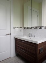 537 Broadway, Unit C 2nd Floor in Norwood, NJ - Building Photo - Building Photo