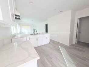 4064 E 60th St in Huntington Park, CA - Building Photo - Building Photo