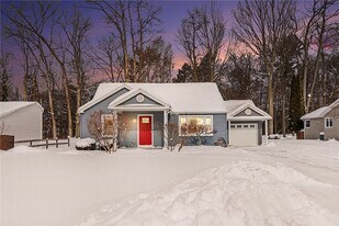 534 Glenview Ct in Webster, NY - Building Photo