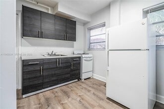 8300 Abbott Ave in Miami Beach, FL - Building Photo - Building Photo