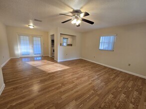 413 Tennessee Ave in St. Cloud, FL - Foto de edificio - Building Photo