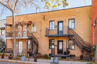 1990 De Villiers Rue in Montréal, QC - Building Photo