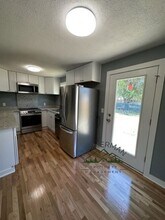 1740 City View St in Eugene, OR - Building Photo - Building Photo
