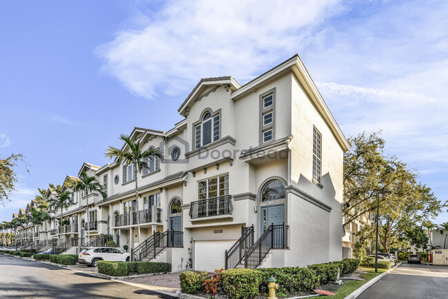 1902 Coral Heights Ct in Oakland Park, FL - Foto de edificio - Building Photo