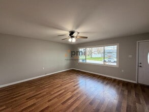 325 Lahonda Dr in Valparaiso, IN - Building Photo - Building Photo