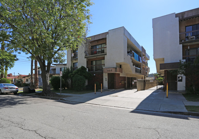 822 Raleigh St in Glendale, CA - Building Photo - Building Photo