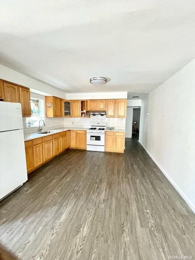 15703 Horace Harding Expy Rentals in Queens, NY