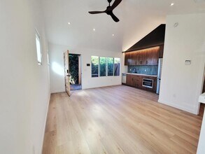 1148 N Genesee Ave in West Hollywood, CA - Building Photo - Building Photo