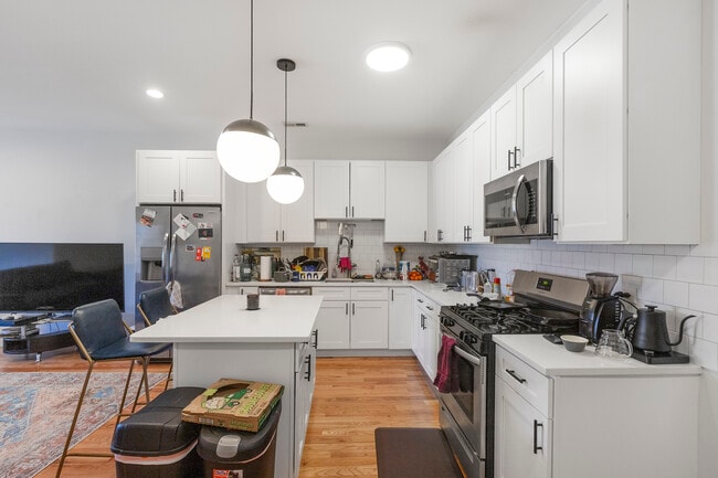 property at 1638 N Western Ave