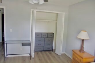 5326 E Whiteway Dr in Temple Terrace, FL - Building Photo - Building Photo