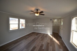 11049 Stephens Rd in North Bend, OH - Building Photo - Building Photo