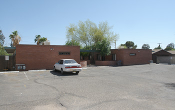 2554-2564 E Lester St in Tucson, AZ - Building Photo - Building Photo