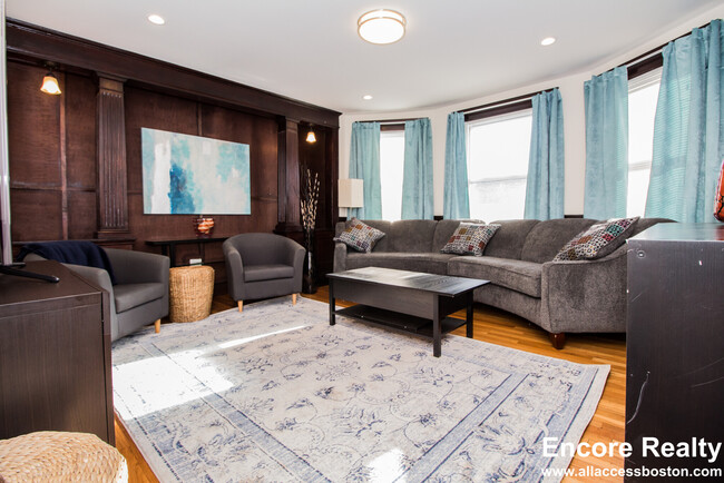 30 Clay St, Unit #3