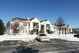 Cedarshores Apartments in Flint, MI - Building Photo - Building Photo