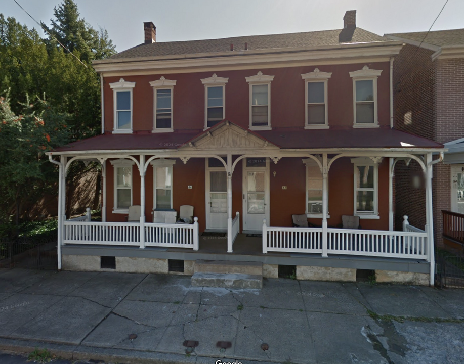 42-44 E 5th St in Pottstown, PA - Building Photo