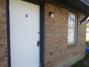 219 Pine Meadow Dr-Unit -D in Kennedale, TX - Building Photo - Building Photo