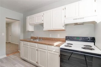 1443 W 40th St, Unit G in Norfolk, VA - Building Photo - Building Photo