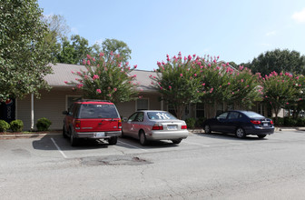 The Pines Apartments in Graham, NC - Building Photo - Building Photo