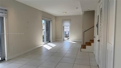 643 Jefferson Ave in Miami Beach, FL - Building Photo - Building Photo