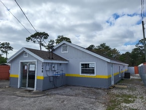 1048 N US Hwy 17 92 in Longwood, FL - Foto de edificio - Building Photo