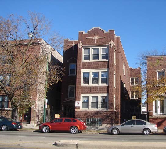 5019 N Ashland Ave in Chicago, IL - Foto de edificio