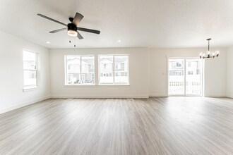 3877 E 950 N in Lehi, UT - Building Photo - Building Photo
