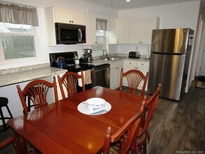 35 Flagler Ave in Old Lyme, CT - Building Photo - Building Photo