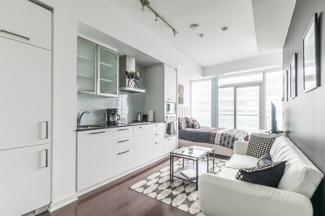 17 Lower Simcoe St, Unit SI ID1523991P