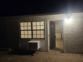 2703 West 24th Street in Plainview, TX - Building Photo