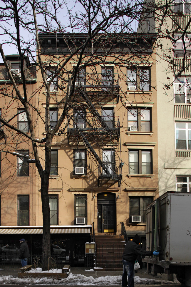 41 Saint Marks Pl in New York, NY - Building Photo - Building Photo