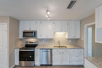 2112 Cedarcrest Dr in Carrollton, TX - Building Photo - Building Photo