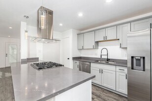 13235 N 20th Ave in Phoenix, AZ - Building Photo